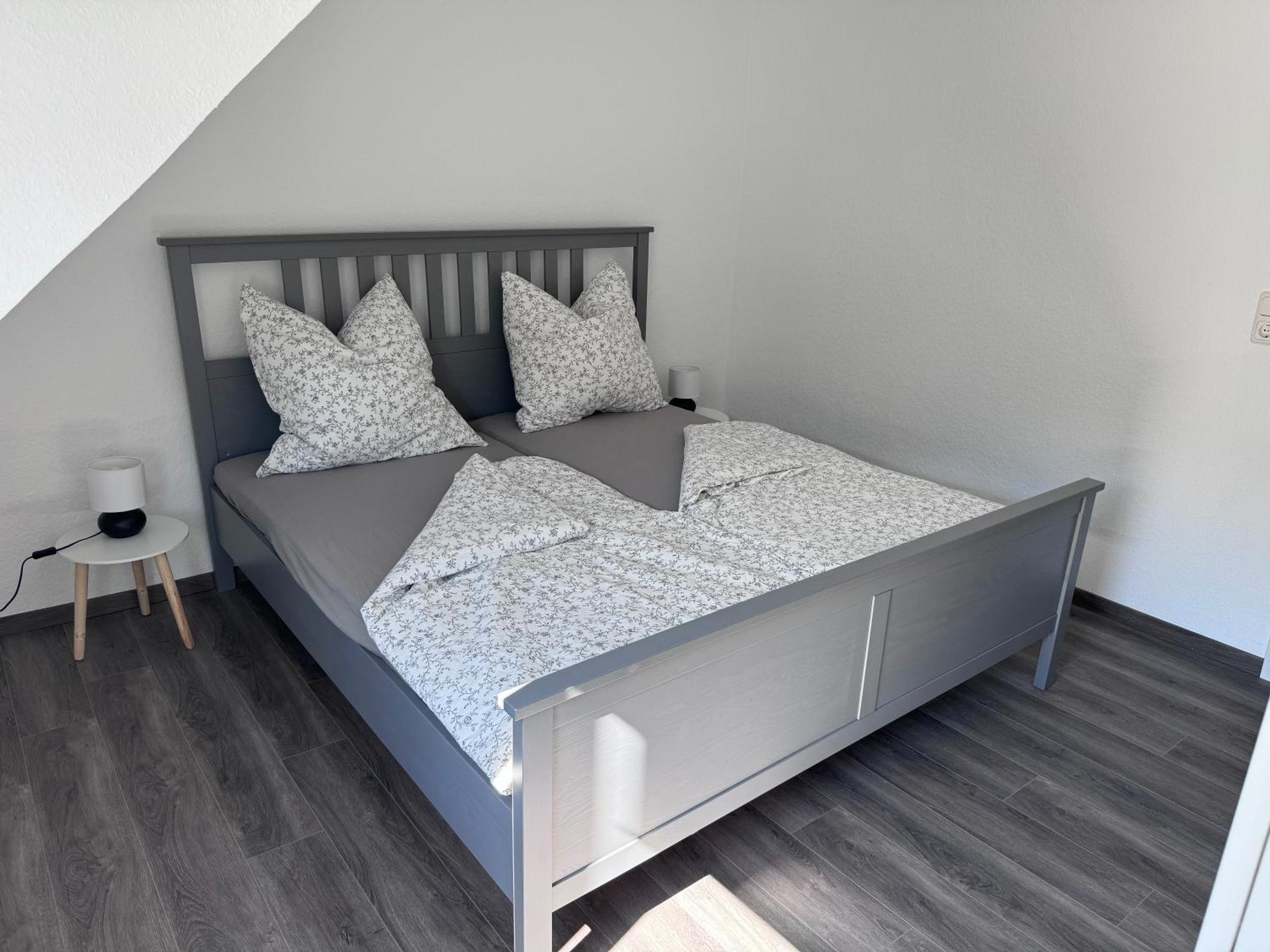 Ferienwohnung Direkt An Der Mosel Im Zentrum Von Zell Exterior photo