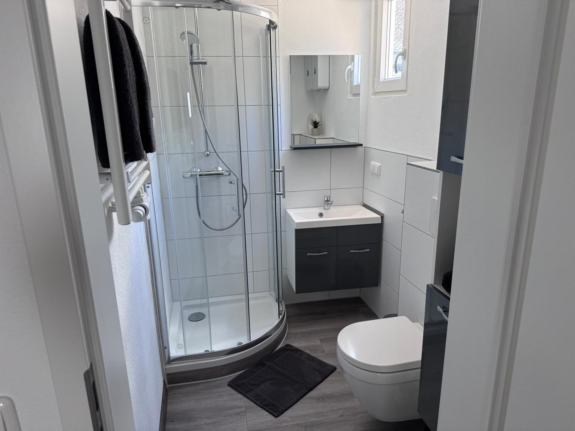 Ferienwohnung Direkt An Der Mosel Im Zentrum Von Zell Exterior photo